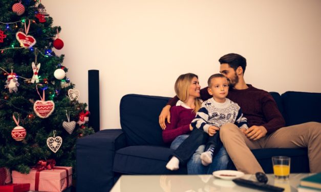 Uundgåelige danske og engelske julefilm du kan hygge dig med i juletiden